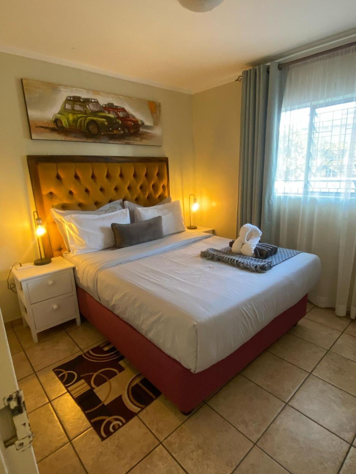 Menlyn Maine Apartments, Menlyn Place Pretoria Exterior photo